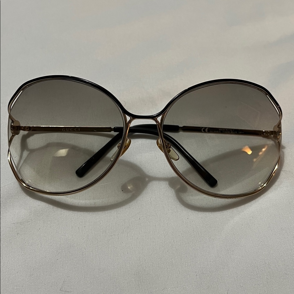 Vintage Gucci GG 2846/S Gradient Lense Sunglasses w/ Gold & Black Frames - Picture 2 of 15